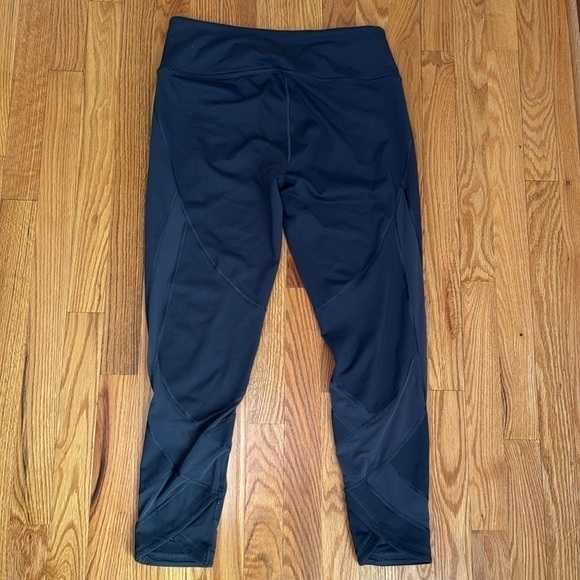 Victoria’s Secret Women’s Gray Mesh Knockout Victoria Sport Ankle Leggings Sz L - Picture 5 of 8